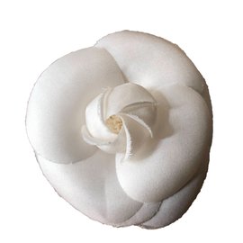 Chanel-Broche Camelia-Blanc