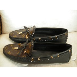 Louis Vuitton-Flats-Multiple colors