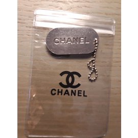 Chanel-Plaque logo-Argenté,Beige