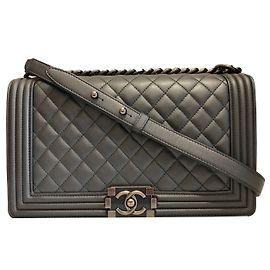 Chanel Sacs à main Gris