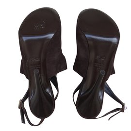 Fendi-sandals-Brown