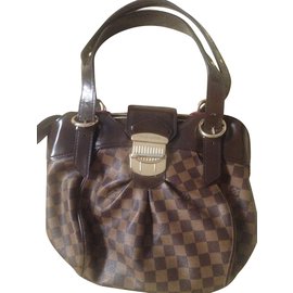 Louis Vuitton-Handbags-Brown