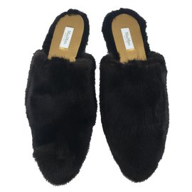 Max Mara Mulas de pele Preto