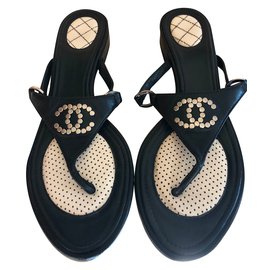 Chanel-sandals-Black