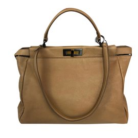 Fendi-Peekaboo-Beige