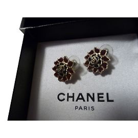 Orecchini Chanel Borgogna Oro e Nero Acciaio Bordò
