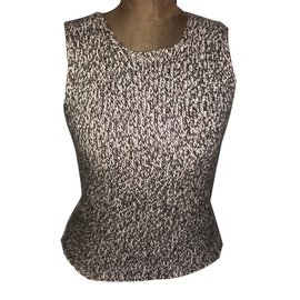 Pull sans manches col rond Yves Saint Laurent en cachemire marron Marron