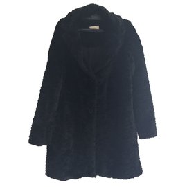 Bash Cappotti, Cappotti Nero