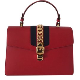 Gucci-Gucci-Tasche Sylvie medium-Rot