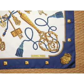Hermès-Lenços-Azul marinho