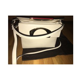 Christian Louboutin-Bolsos de mano-Blanco roto