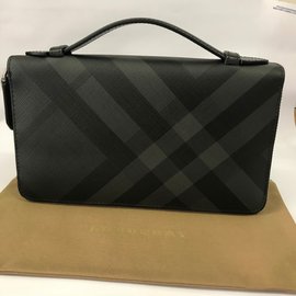 Burberry-wallets-Black,Grey