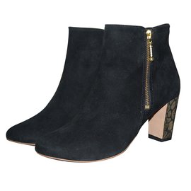 Avril Gau-boots-Black