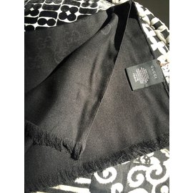 Gucci-Monograma de lenço-Preto