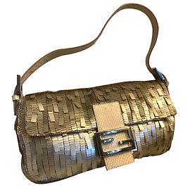 Fendi vara Dourado