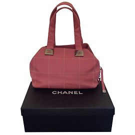 Bolsa Shopping Chanel Rosa de Couro Rosa