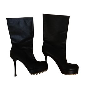 Yves Saint Laurent-boots-Black