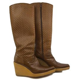 Stuart Weitzman-boots-Caramel