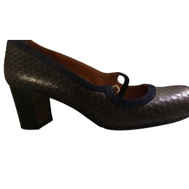 Chie Mihara Navy Blue Leather Pumps Size 37 Navy blue