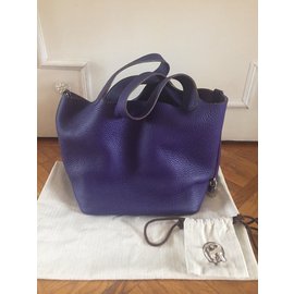 Hermès-Picotin Lock 22 Iris-Púrpura