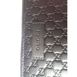 Gucci-MicroGucci-Brieftasche mit Reißverschluss-Schwarz