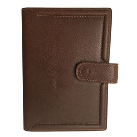 Gucci-Agenda-Brown