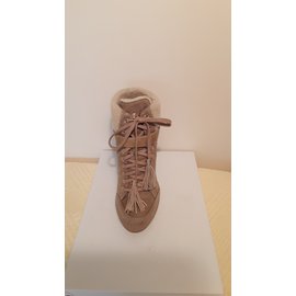 Guess-Boots-Beige