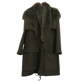 Abrigo Givenchy Caqui
