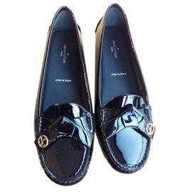 Louis Vuitton-Parklane-Black