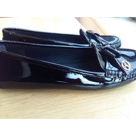 Louis Vuitton-Parklane-Black