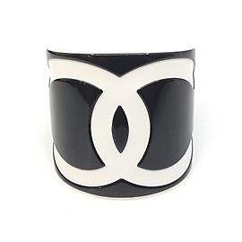 Chanel punho Preto Branco