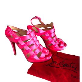Sandali Christian Louboutin Pakita in seta rosa Rosa