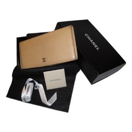 Chanel-CHANEL - beiges Lederbrieftasche aus Kaviar-Beige