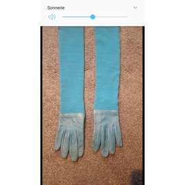 Chanel-Handschuhe-Blau