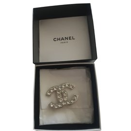 Chanel-Chanel broche corazón rhinestone broche-Metálico