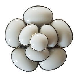Chanel Brosche Camelia Anhänger Weiß