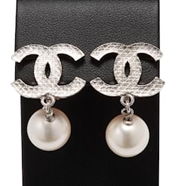 Chanel-LARGE CC SILVER PEARL-Silvery
