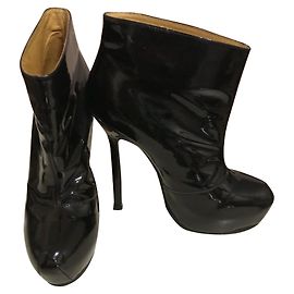 Yves Saint Laurent Botas tribtoo Negro