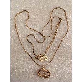 Christian Dior-Chaîne et pendentif dorés-Doré