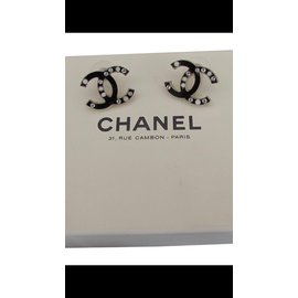 Chanel-Ohrringe-Schwarz