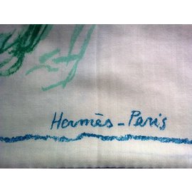 Hermès-Pirouette au galop-Blanc cassé