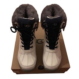 Ugg Adirondack Boot II Weiß Grau Marineblau
