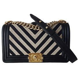 Chanel BOY Schwarz Beige
