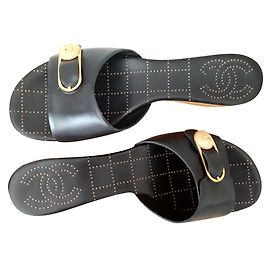 Chanel Mule Offset Schwarz