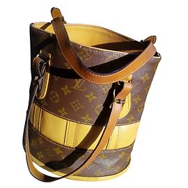 Louis Vuitton Borsa a secchiello piccola Beige