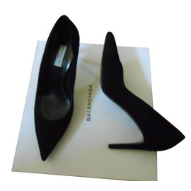 Balenciaga-wauro 1000-Black