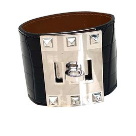 Hermès Sehr schönes Hermes Kelly Extreme Armband, schwarzes Krokodil, NEU Schwarz