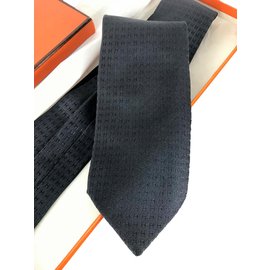 Hermès-H-Cinza