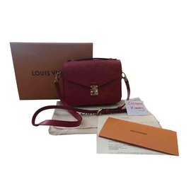 Louis Vuitton-Metis-Red