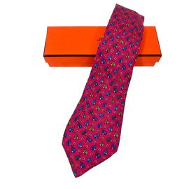 Hermès-Cravate en soie-Fuschia